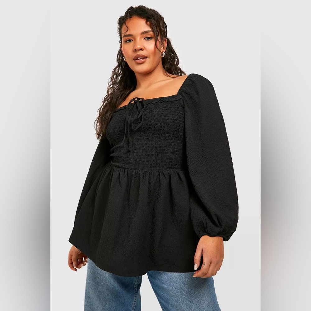NWT Boohoo Black Crinkle Smock Top